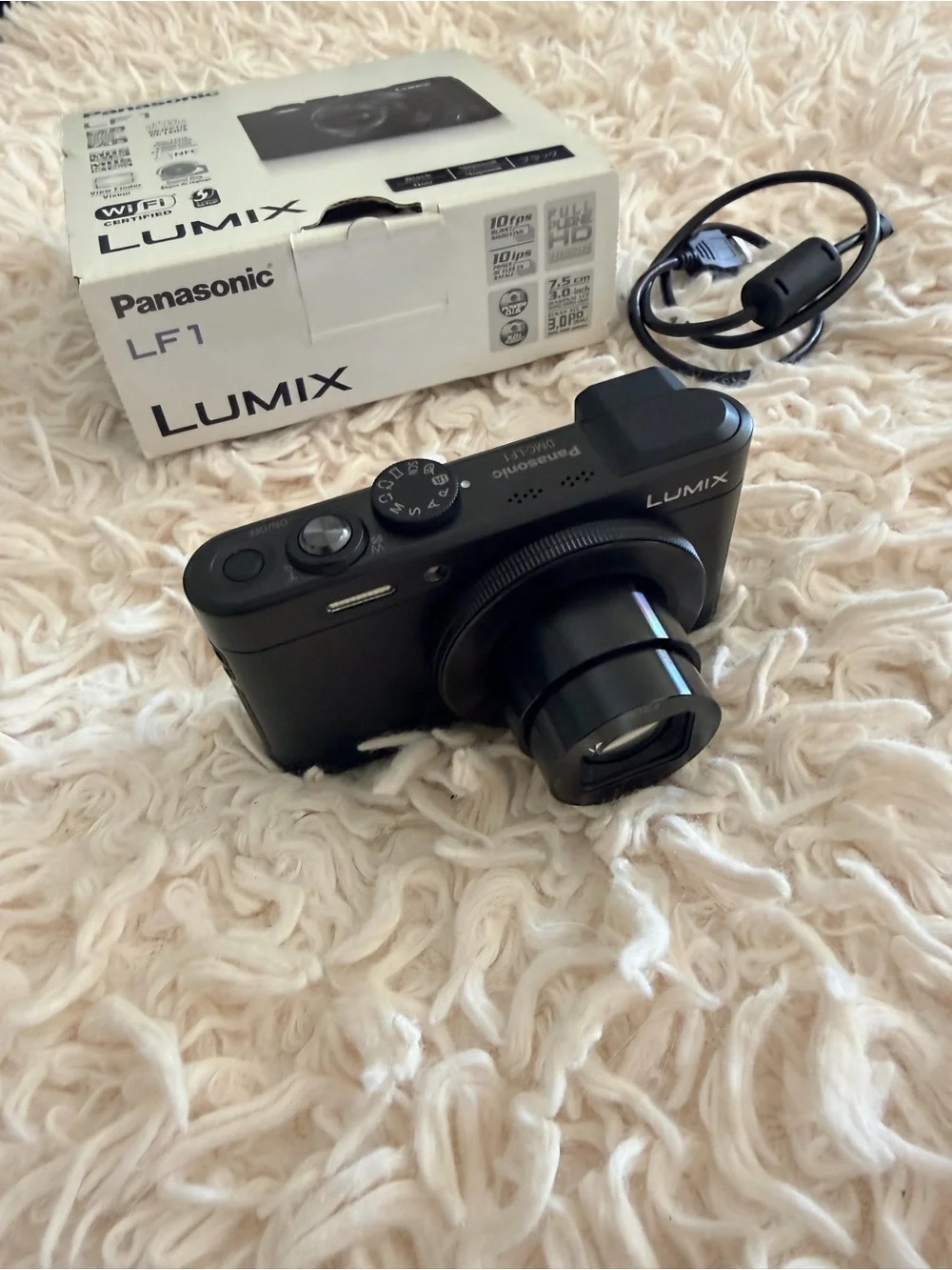 📸 Panasonic Luminix DMC-LF1 12 MP/ 7x Optical Zoom Digital Camera (Leica Lens)